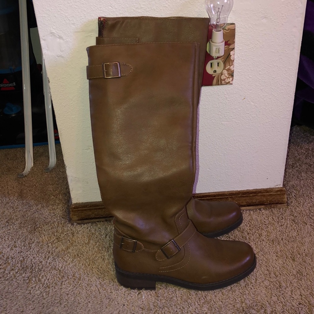 Brown boots